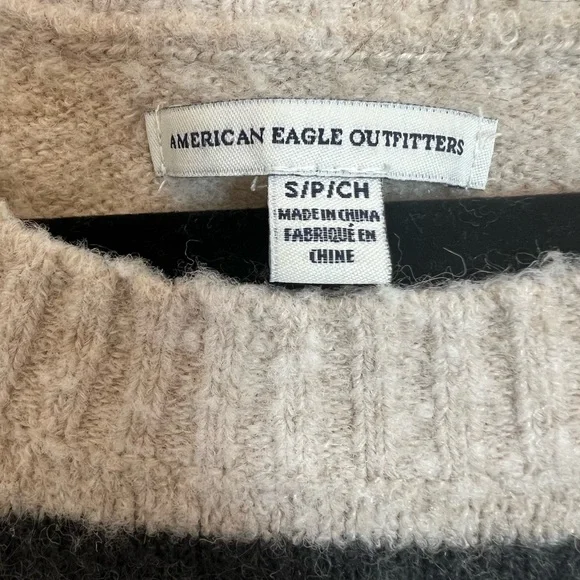 American Eagle Soft Colorblock Sweater - Picture 5 of 5